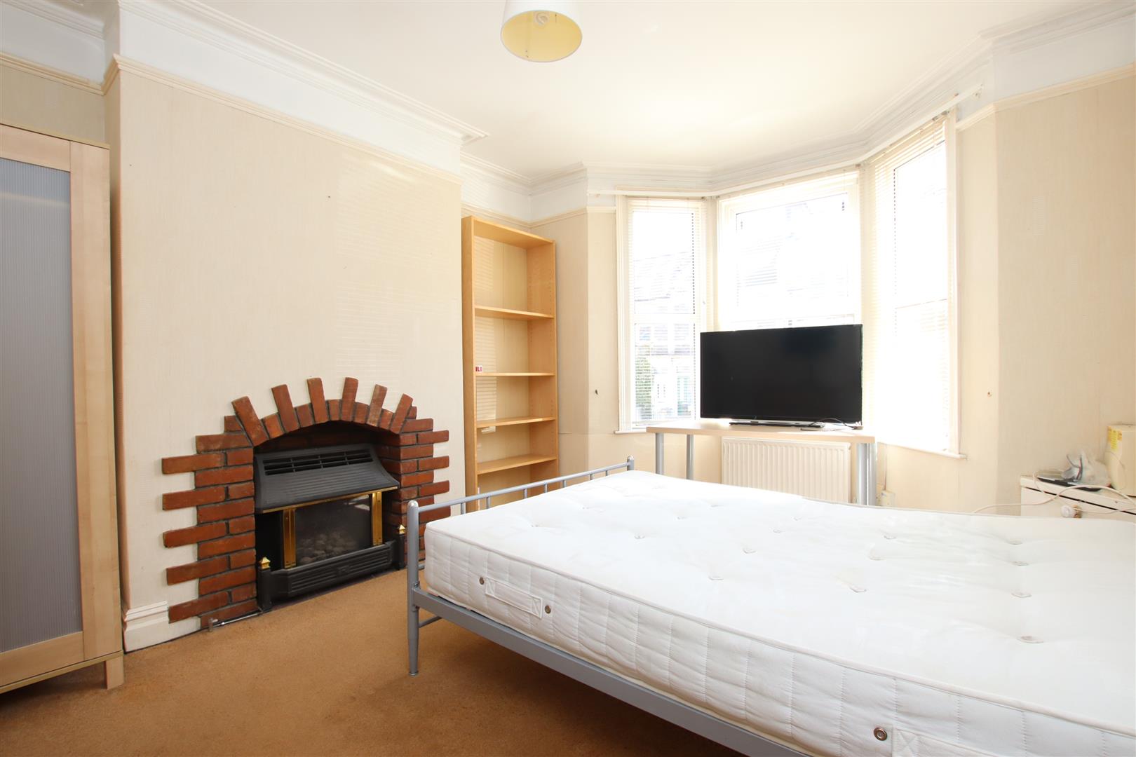 Coronation Avenue, Bath, BA2